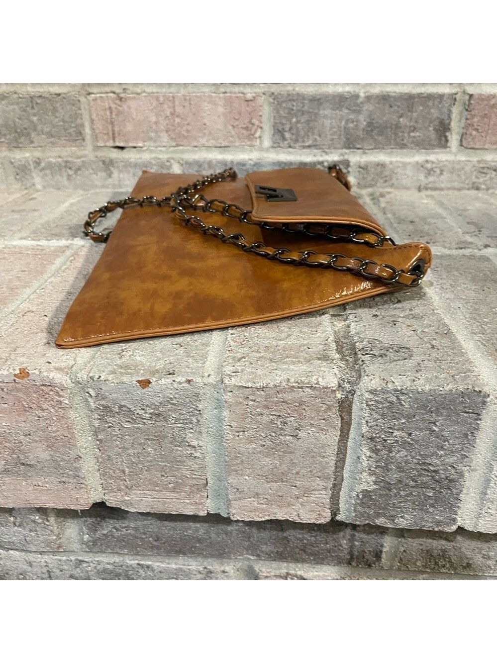Elegant Brown Chain Bag - Picture 8 of 9